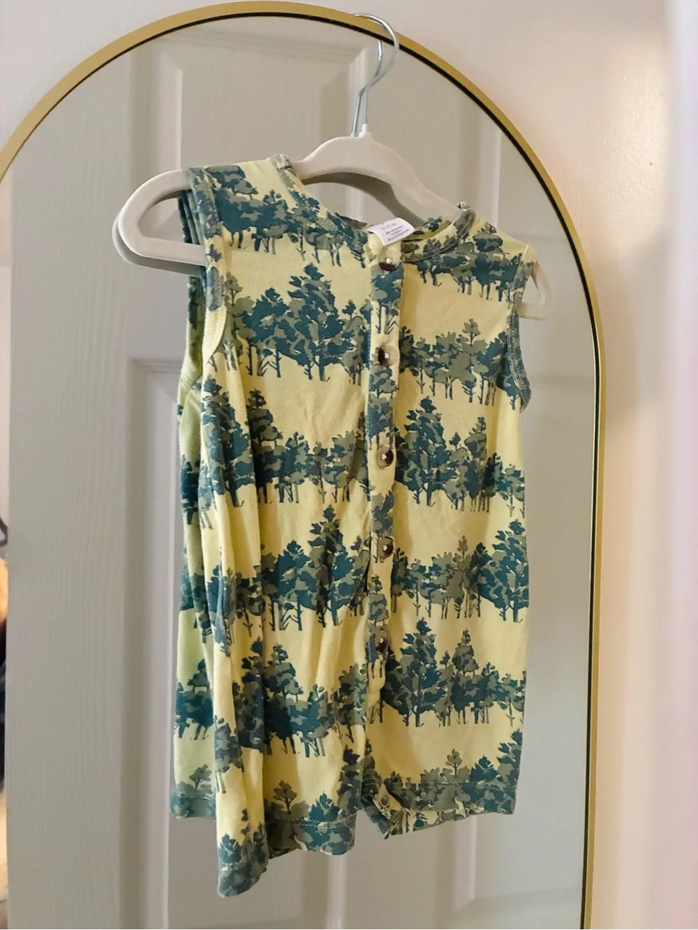 Kate and Quinn Sleeveless Yellow and green Tree-Print romper